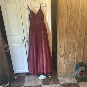 Elegant Burgundy Evening Gown
